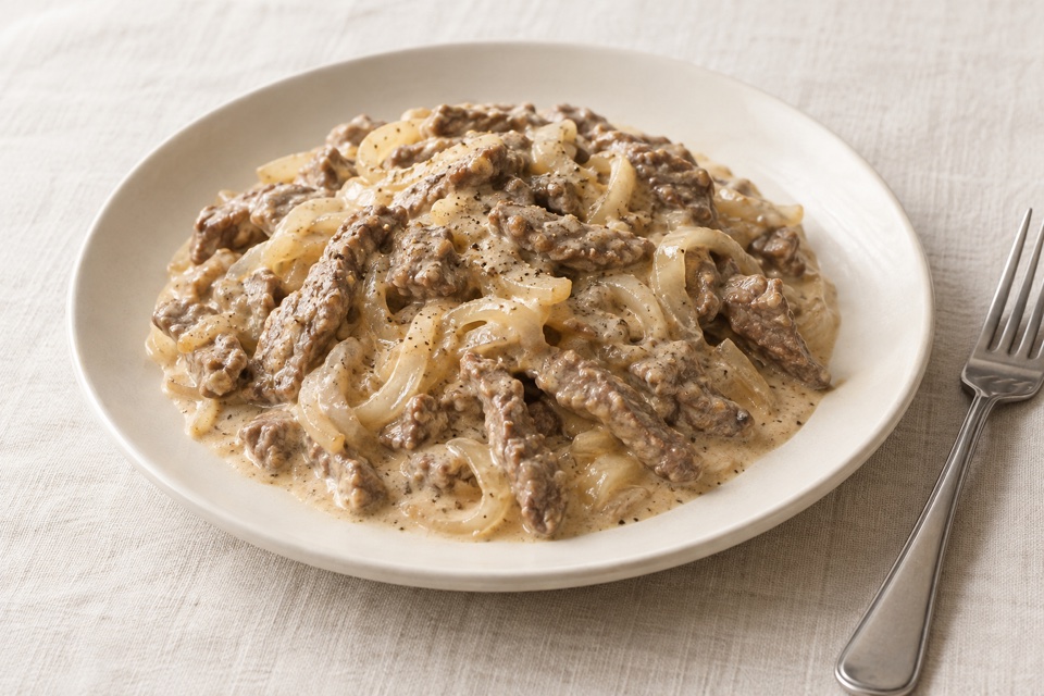 Beef Stroganoff with sour cream — finished dish